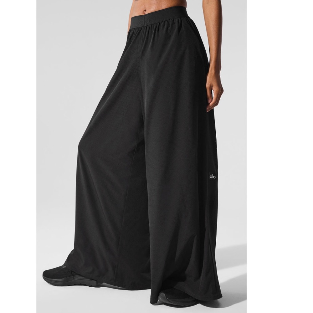 ALO Yoga Mesh Mirage Trouser Black NWT Size XS